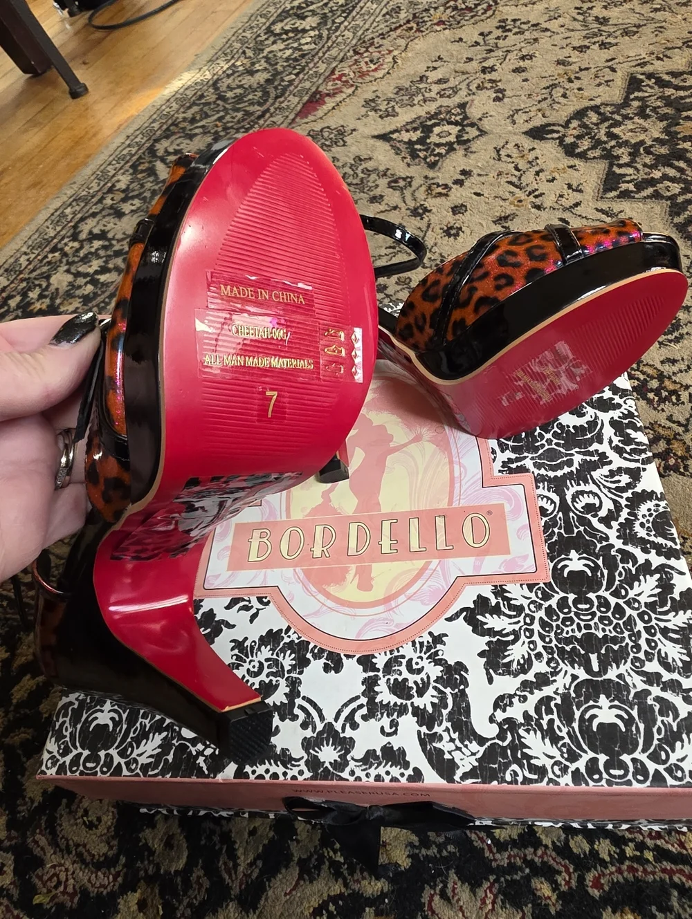 Bordello, Pin-Up, Women's Purple/Red Leopard Print Peep-Toe Heels! Size 7 - Picture 3 of 3